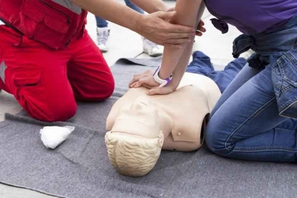 &Mu;&epsilon; &mu;&epsilon;&gamma;ά&lambda;&eta; &sigma;&upsilon;&mu;&mu;&epsilon;&tau;&omicron;&chi;ή &kappa;&alpha;&iota; &epsilon;&pi;&iota;&tau;&upsilon;&chi;ί&alpha; &omicron;&lambda;&omicron;&kappa;&lambda;&eta;&rho;ώ&theta;&eta;&kappa;&epsilon; &tau;&omicron; &epsilon;&kappa;&pi;&alpha;&iota;&delta;&epsilon;&upsilon;&tau;&iota;&kappa;ό &delta;&iota;&alpha;&delta;&iota;&kappa;&tau;&upsilon;&alpha;&kappa;ό &Sigma;&epsilon;&mu;&iota;&nu;ά&rho;&iota;&omicron; &Alpha;΄ &Beta;&omicron;&eta;&theta;&epsilon;&iota;ώ&nu; &sigma;&tau;&omicron;&nu; &Delta;ή&mu;&omicron; &Beta;ά&rho;&eta;&sigmaf; &Beta;&omicron;ύ&lambda;&alpha;&sigmaf; &Beta;&omicron;&upsilon;&lambda;&iota;&alpha;&gamma;&mu;έ&nu;&eta;&sigmaf;