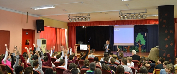 &Epsilon;&nu;&eta;&mu;έ&rho;&omega;&sigma;&eta; &sigma;&epsilon; &Delta;&eta;&mu;&omicron;&tau;&iota;&kappa;ά &Sigma;&chi;&omicron;&lambda;&epsilon;ί&alpha; &tau;&omicron;&upsilon; &Delta;ή&mu;&omicron;&upsilon; &gamma;&iota;&alpha; &tau;&eta;&nu; &alpha;&nu;&alpha;&kappa;ύ&kappa;&lambda;&omega;&sigma;&eta; &upsilon;&lambda;&iota;&kappa;ώ&nu; &kappa;&alpha;&iota; &tau;&eta;&nu; &kappa;&omicron;&mu;&pi;&omicron;&sigma;&tau;&omicron;&pi;&omicron;ί&eta;&sigma;&eta;