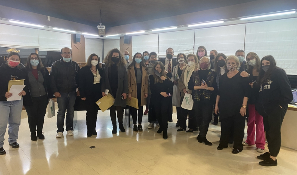 &Beta;&rho;&alpha;&beta;&epsilon;ύ&tau;&eta;&kappa;&alpha;&nu; &alpha;&pi;ό &tau;&omicron; &Delta;ή&mu;&omicron; &omicron;&iota; &pi;&rho;&omega;&tau;&epsilon;ύ&sigma;&alpha;&nu;&tau;&epsilon;&sigmaf; &mu;&alpha;&theta;&eta;&tau;έ&sigmaf;