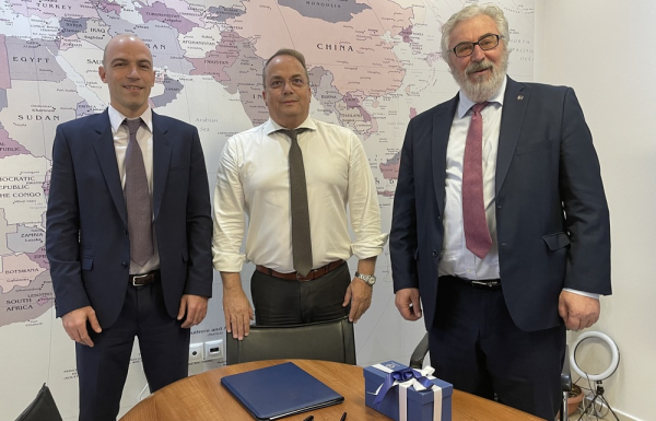 Συνεργασία με το Πανεπιστήμιο Πειραιά ξεκίνησε ο Δήμος Βάρης Βούλας Βουλιαγμένης