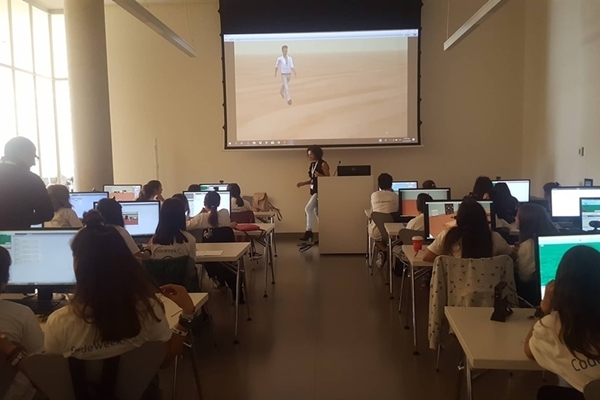 &Sigma;&upsilon;&mu;&mu;&epsilon;&tau;&omicron;&chi;ή &tau;&omicron;&upsilon; &Delta;ή&mu;&omicron;&upsilon; &sigma;&tau;&eta;&nu; &epsilon;&kappa;&delta;ή&lambda;&omega;&sigma;&eta; &kappa;ώ&delta;&iota;&kappa;&alpha; &mu;&epsilon; &theta;έ&mu;&alpha; &laquo;Code my city!!!&raquo;