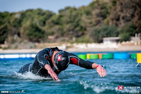 &Zeta;ή&sigma;&epsilon; &tau;&eta;&nu; &alpha;&pi;ό&lambda;&upsilon;&tau;&eta; XTERRA &kappa;&omicron;&lambda;&upsilon;&mu;&beta;&eta;&tau;&iota;&kappa;ή &epsilon;&mu;&pi;&epsilon;&iota;&rho;ί&alpha; &sigma;&tau;&eta; &Beta;ά&rho;&kappa;&iota;&zeta;&alpha;