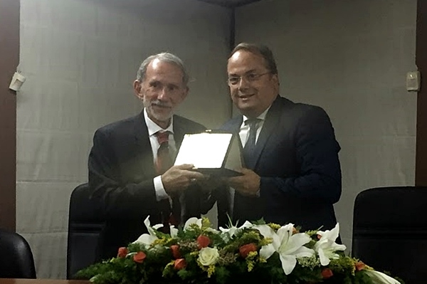 &Omicron; &epsilon;&pi;&iota;&sigma;&tau;ή&mu;&omicron;&nu;&alpha;&sigmaf; &pi;&omicron;&upsilon; &alpha;&pi;&omicron;&kappa;&omega;&delta;&iota;&kappa;&omicron;&pi;&omicron;ί&eta;&sigma;&epsilon; &tau;&omicron; &alpha;&nu;&theta;&rho;ώ&pi;&iota;&nu;&omicron; DNA &alpha;&nu;&alpha;&kappa;&eta;&rho;ύ&chi;&theta;&eta;&kappa;&epsilon; &sigma;&epsilon; &Epsilon;&pi;ί&tau;&iota;&mu;&omicron; &Delta;&eta;&mu;ό&tau;&eta; &tau;&omicron;&upsilon; &Delta;ή&mu;&omicron;&upsilon; &Beta;ά&rho;&eta;&sigmaf; &Beta;&omicron;ύ&lambda;&alpha;&sigmaf; &Beta;&omicron;&upsilon;&lambda;&iota;&alpha;&gamma;&mu;έ&nu;&eta;&sigmaf;