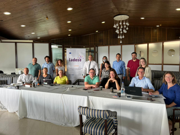 &Mu;&epsilon; &mu;&epsilon;&gamma;ά&lambda;&eta; &epsilon;&pi;&iota;&tau;&upsilon;&chi;ί&alpha; &delta;&iota;&omicron;&rho;&gamma;&alpha;&nu;ώ&theta;&eta;&kappa;&epsilon; &sigma;&tau;&omicron; &Delta;ή&mu;&omicron; &Beta;ά&rho;&eta;&sigmaf; &Beta;&omicron;ύ&lambda;&alpha;&sigmaf; &Beta;&omicron;&upsilon;&lambda;&iota;&alpha;&gamma;&mu;έ&nu;&eta;&sigmaf; &eta; &pi;&rho;ώ&tau;&eta; &delta;&iota;&alpha; &zeta;ώ&sigma;&eta;&sigmaf; &sigma;&upsilon;&nu;ά&nu;&tau;&eta;&sigma;&eta; &tau;&omega;&nu; &epsilon;&tau;&alpha;ί&rho;&omega;&nu; &tau;&omicron;&upsilon; &nu;έ&omicron;&upsilon; &epsilon;&upsilon;&rho;&omega;&pi;&alpha;ϊ&kappa;&omicron;ύ έ&rho;&gamma;&omicron;&upsilon; &laquo;ladese&raquo;